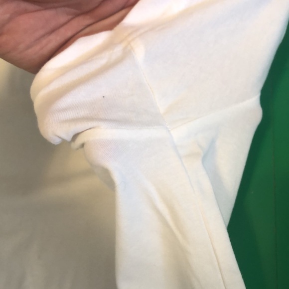 Nordstrom Rack White Vneck T shirt. - Picture 4 of 4